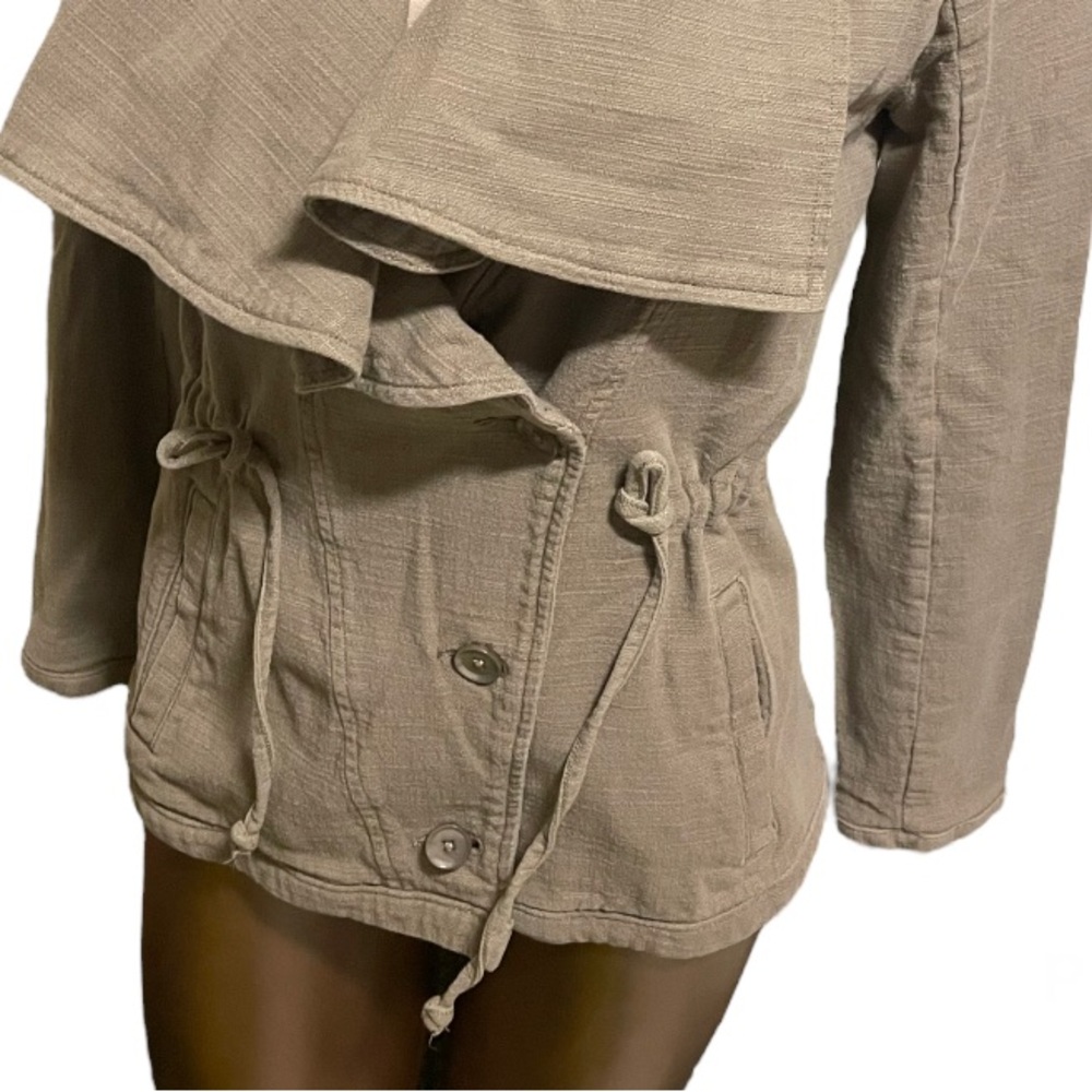 Stylized Cotton Utility Jacket - Picture 2 of 8